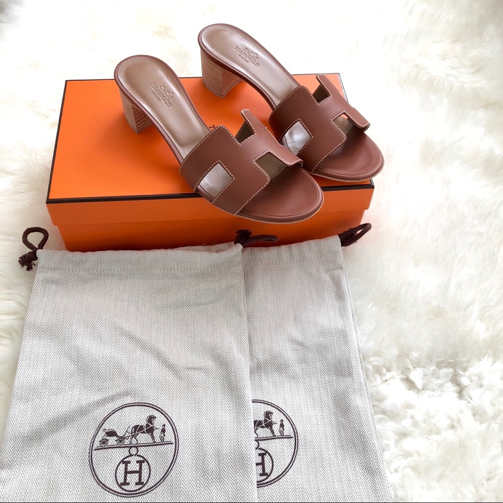 🖤 HERMÈS Gold Oasis Sandals w/ Stacked Heel Sz 36 - Picture 2 of 8